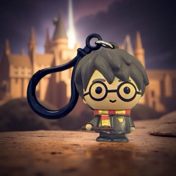 Harry Potter Gryffindor Scarf Blind Bag 3D Figural Keychain BackPack Buddy Clip - Picture 1 of 4